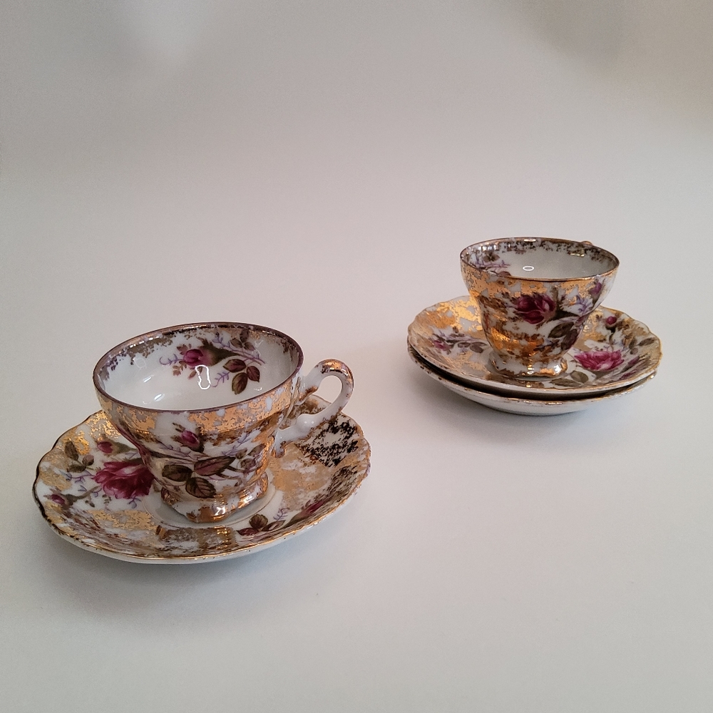 2 Demitasse Tea Cups & Saucers Plus Extra Saucer Roses and Sponged Gold. Japan